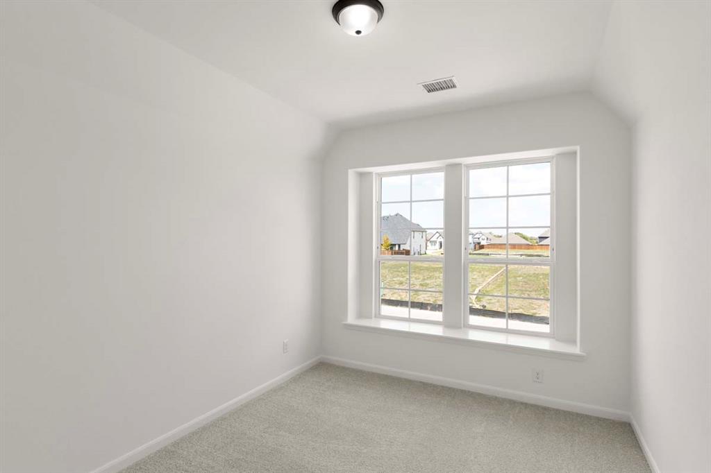2021 Euclid Drive Property Photo 19