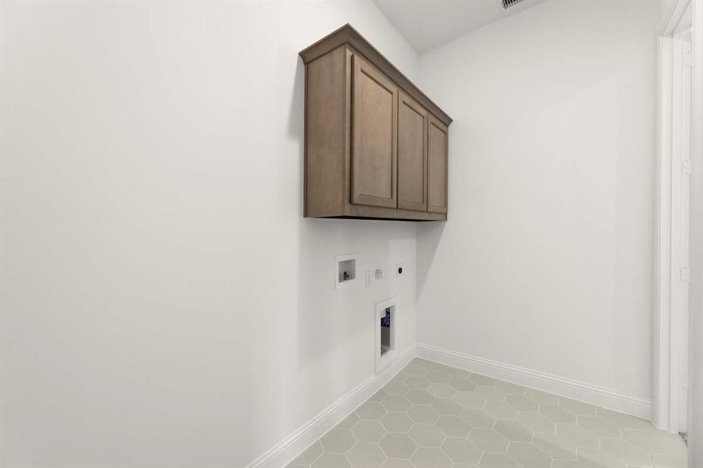 2021 Euclid Drive Property Photo 22