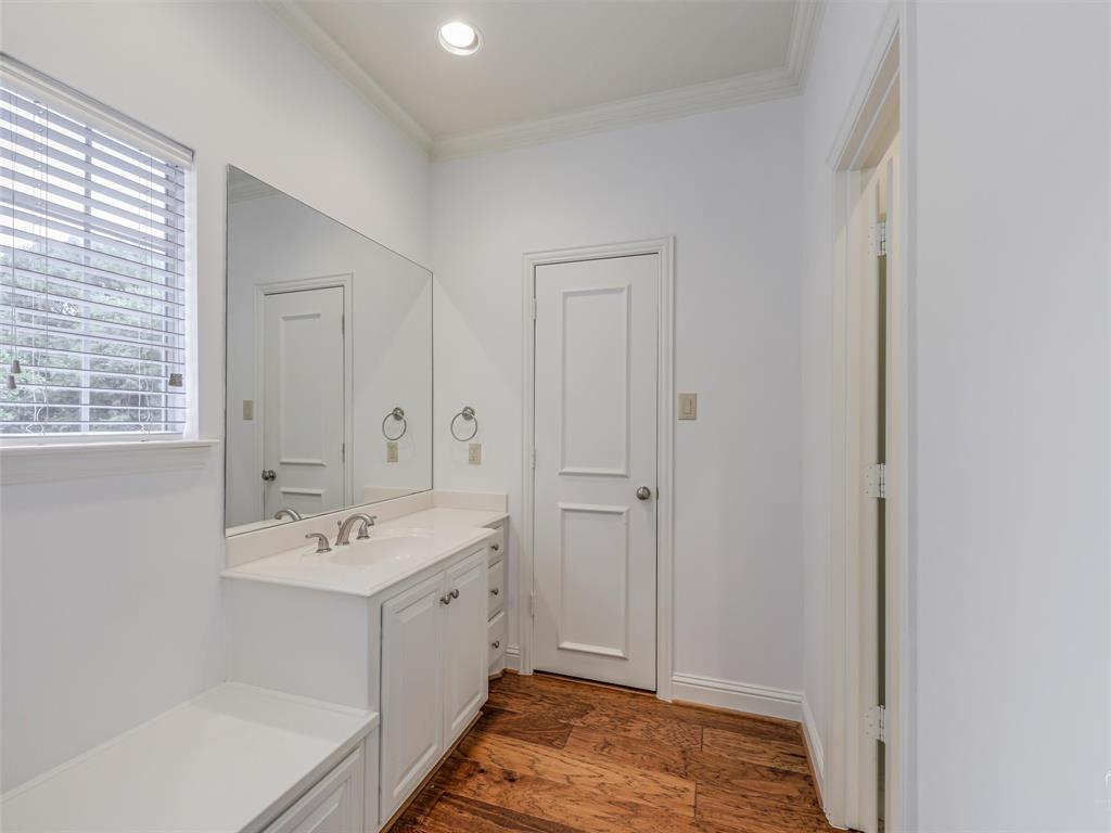 1201 Pecan Hollow Trail Property Photo 33