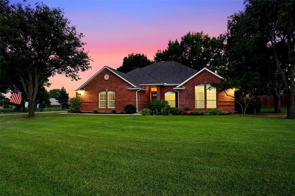 224 Schreiber Drive Property Photo 1