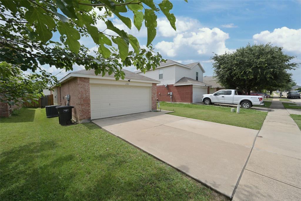 6701 Waterhill Lane Property Photo 3