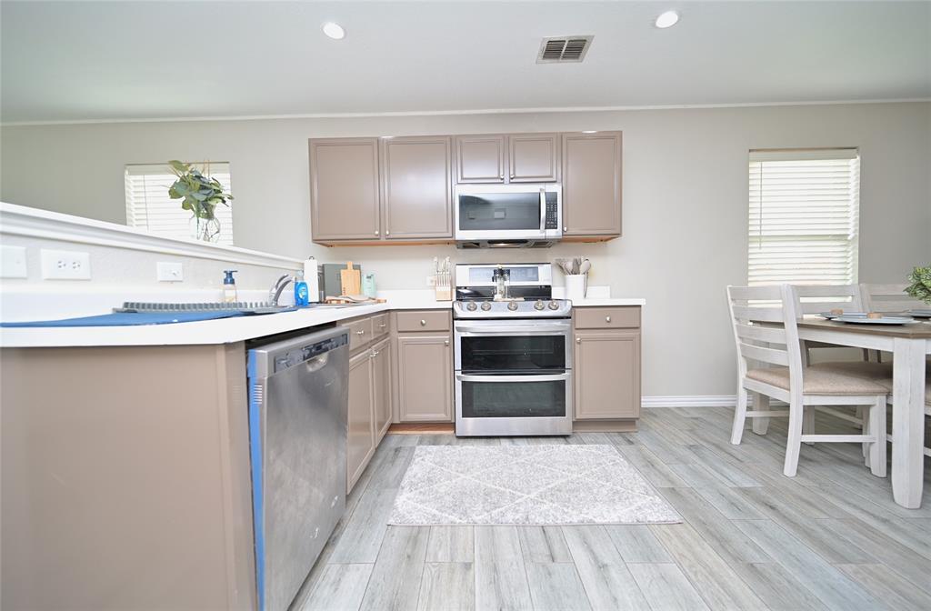 6701 Waterhill Lane Property Photo 6