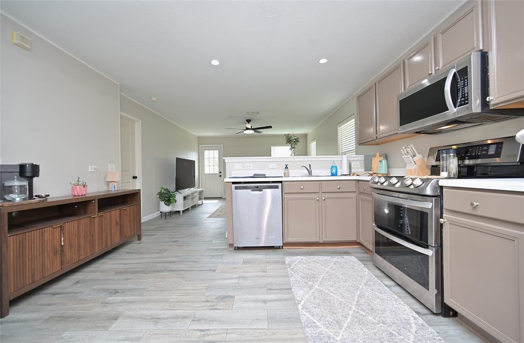 6701 Waterhill Lane Property Photo 10