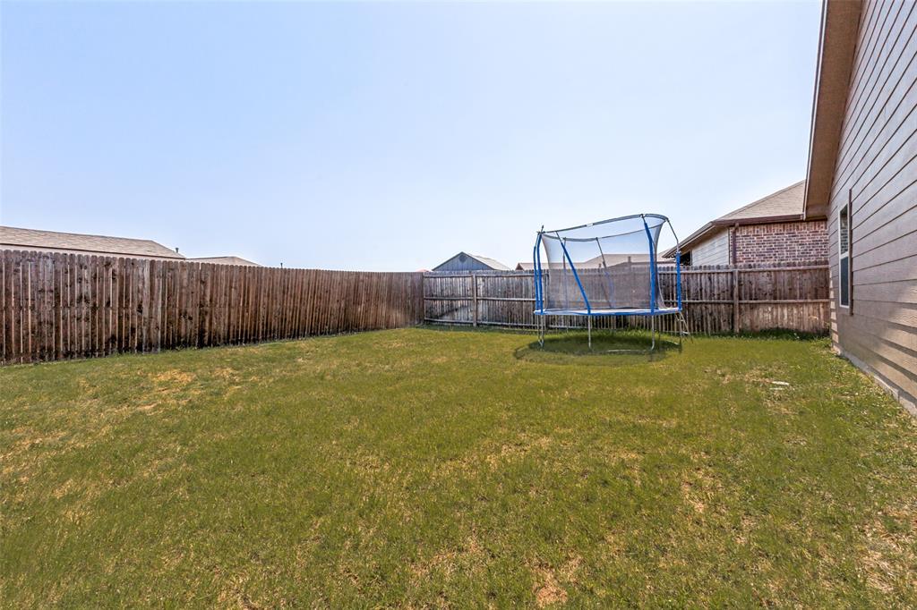2425 Russell Street Property Photo 20