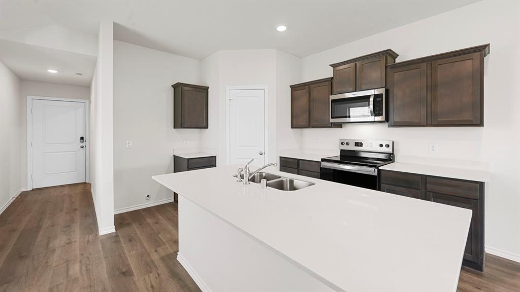 1663 Blaire Drive Property Photo 3