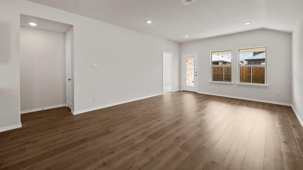 1663 Blaire Drive Property Photo 8