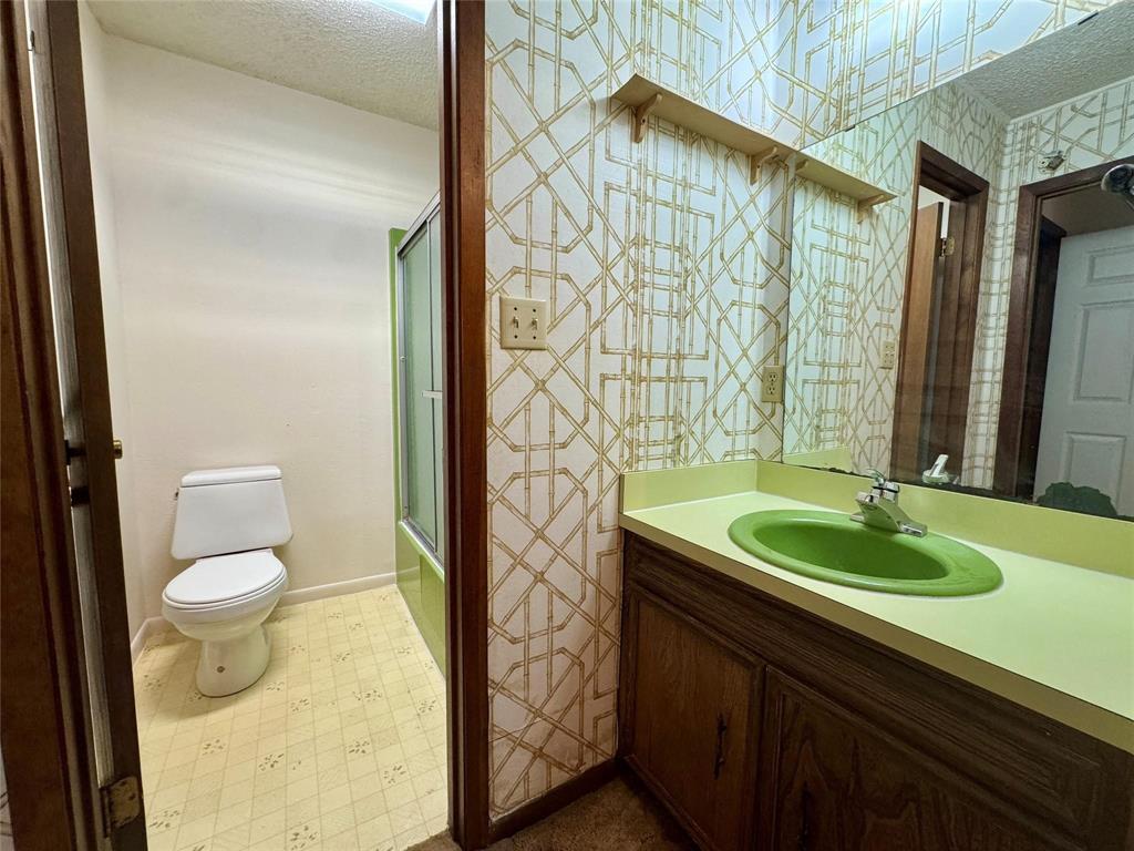 1304 W Wise Street Property Photo 15