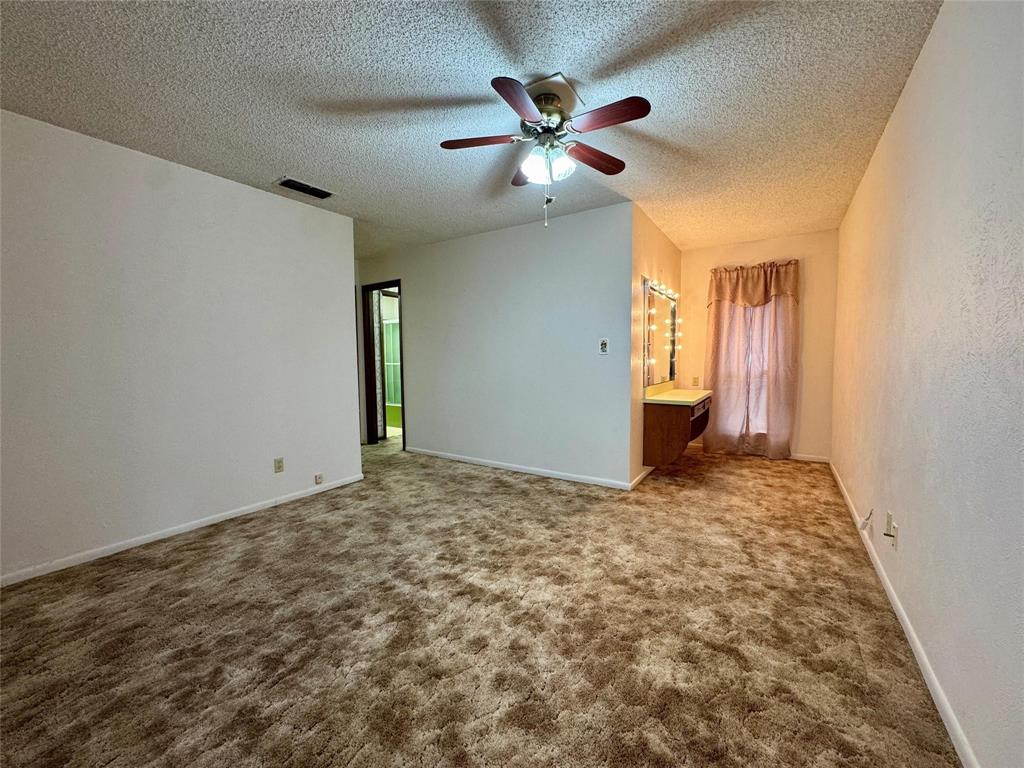 1304 W Wise Street Property Photo 18