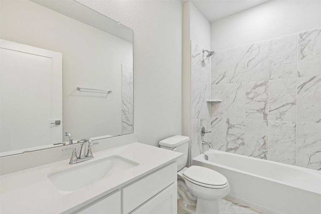 2107 Rowan Drive Property Photo 31