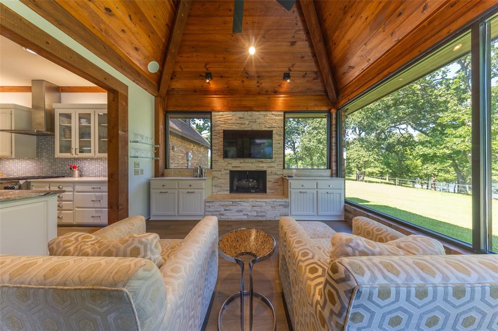 1281 County Road 3113 Property Photo 13