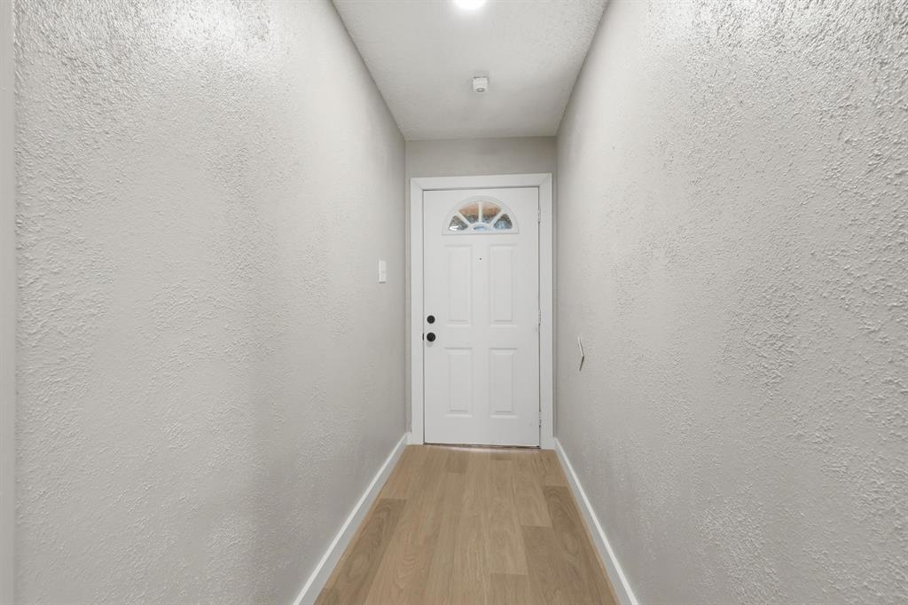 1909 Schumac Lane Property Photo 6