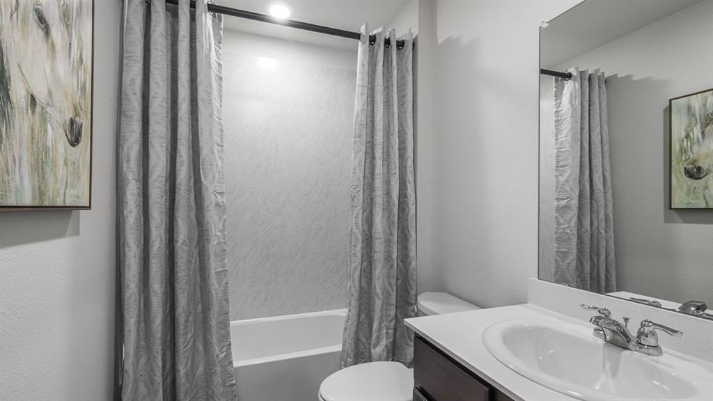 931 Newport Drive Property Photo 18