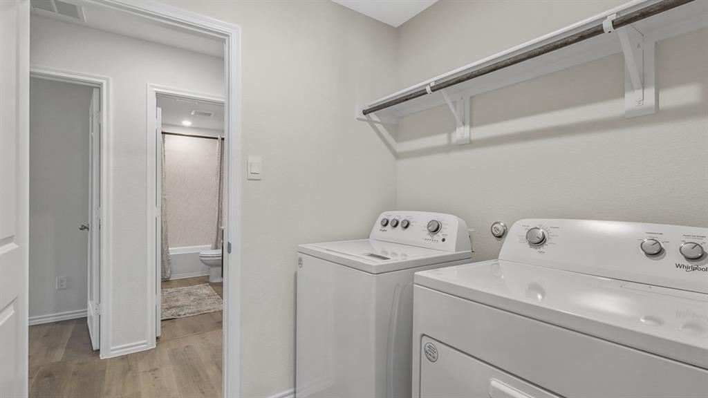 931 Newport Drive Property Photo 20