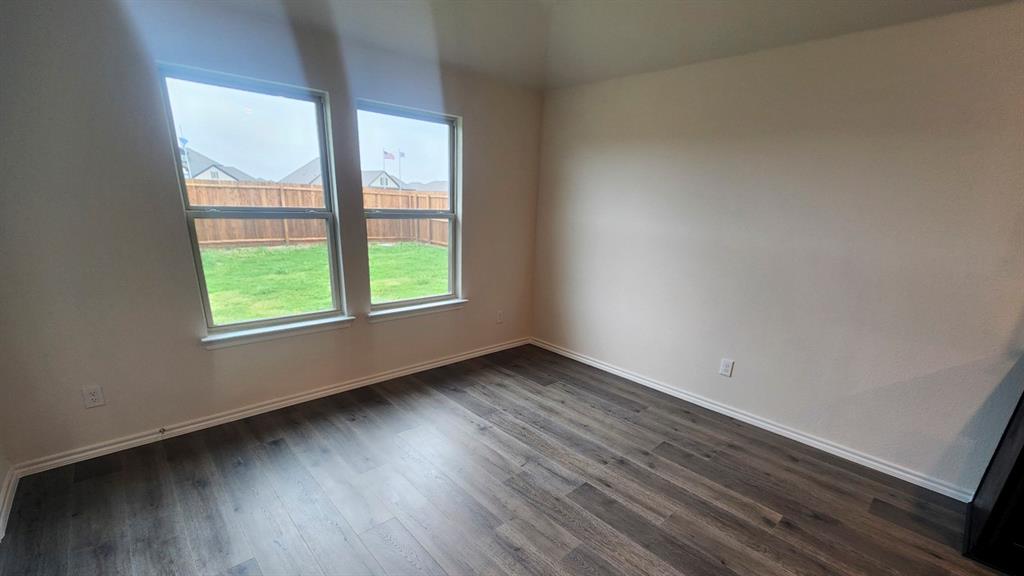 410 White Willow Drive Property Photo 3