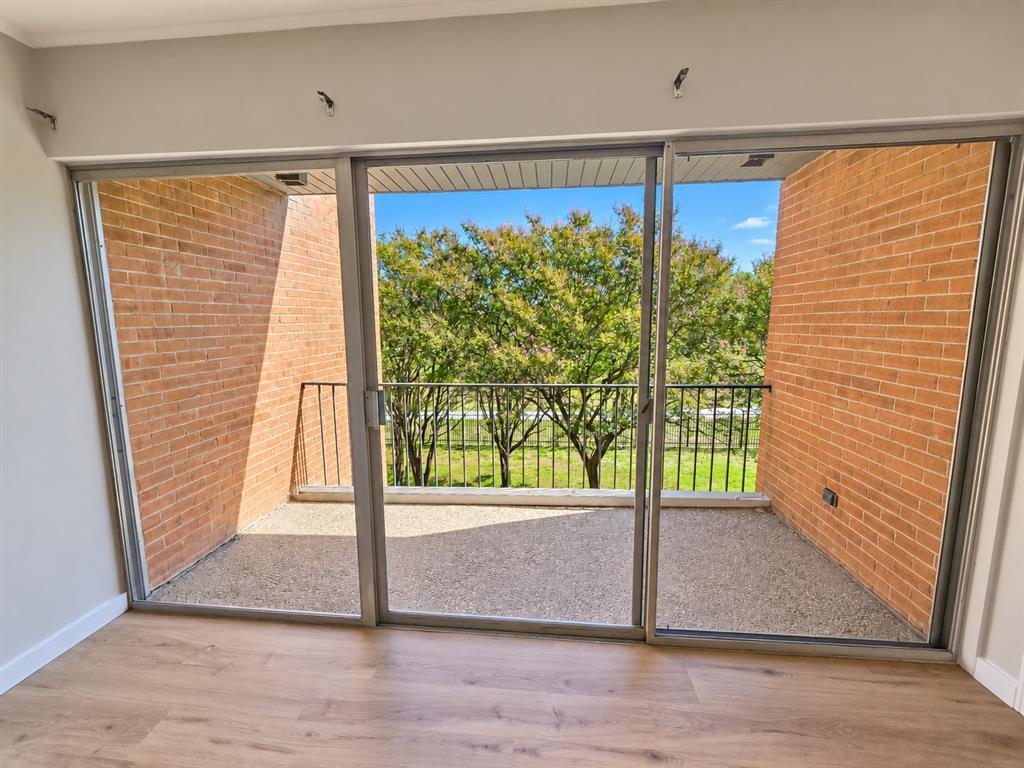 506 E Avenue J A Property Photo 1