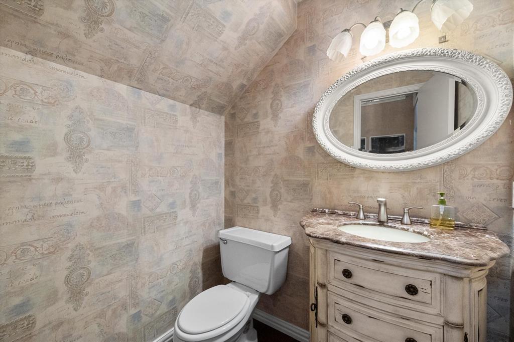 1235 Lexington Square Property Photo 8