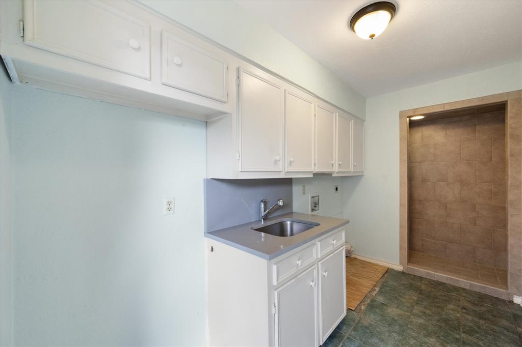 1235 Lexington Square Property Photo 19
