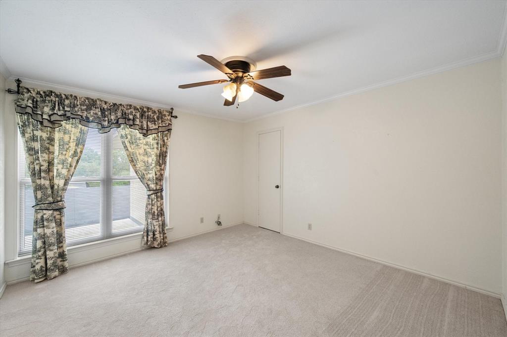 1235 Lexington Square Property Photo 25