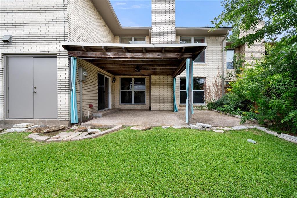 1235 Lexington Square Property Photo 32