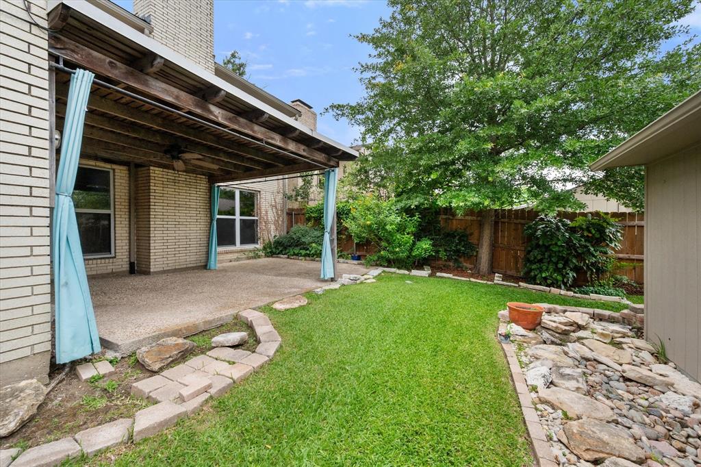 1235 Lexington Square Property Photo 33