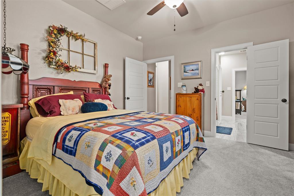 22571 Lake Jackson Drive Property Photo 30