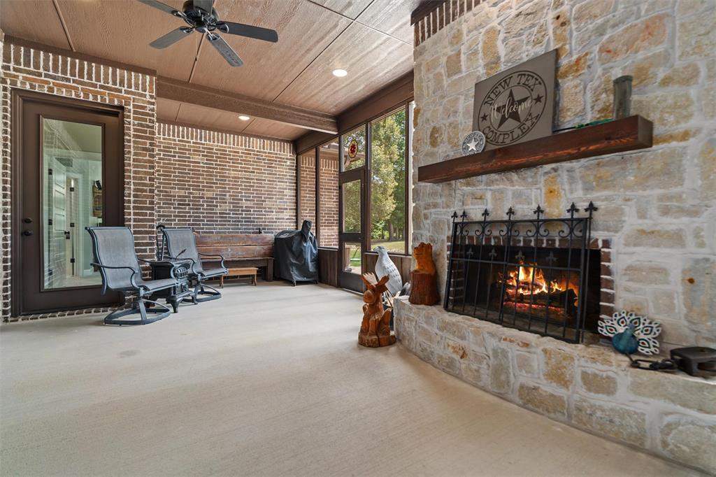 22571 Lake Jackson Drive Property Photo 38