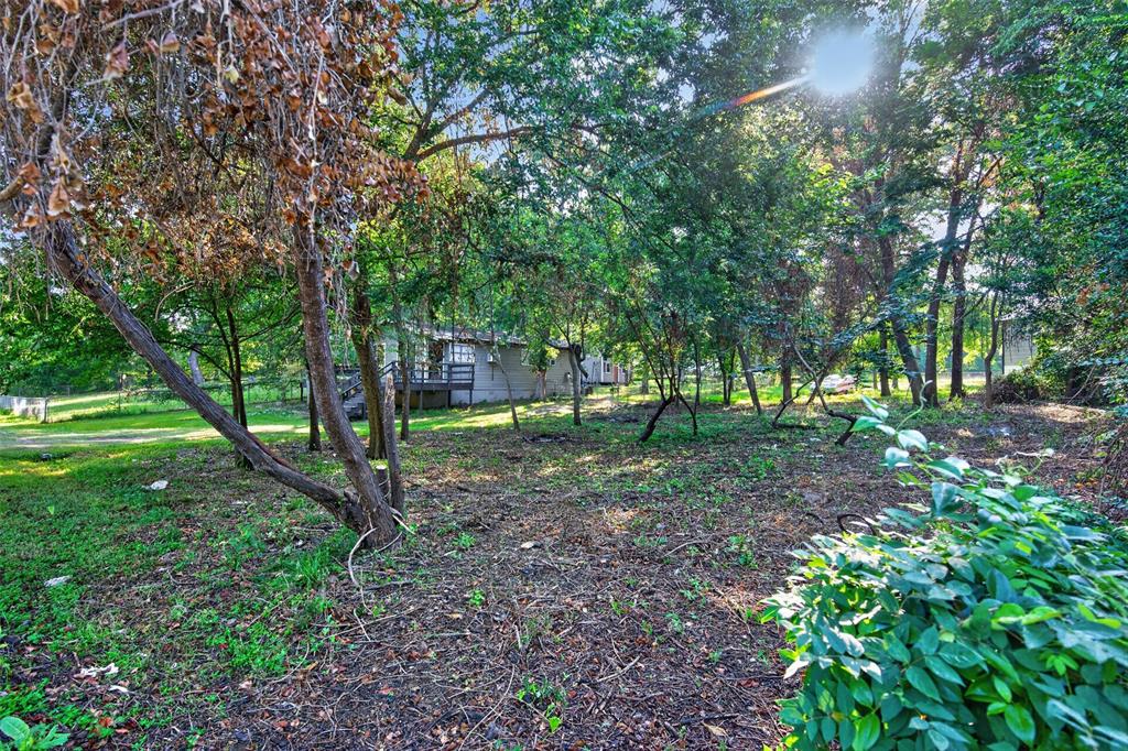1001 Leaning Oak Drive Property Photo 12