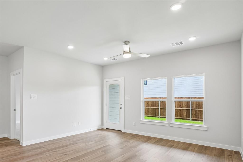 609 Teardrop Court Property Photo 6