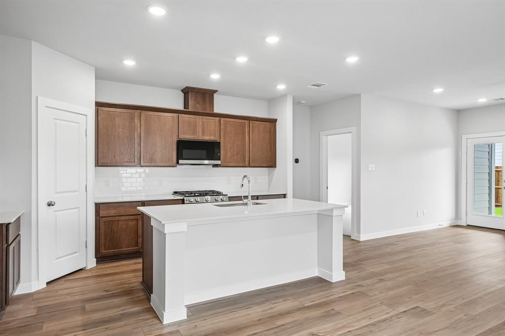 609 Teardrop Court Property Photo 13