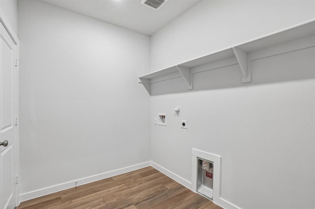 609 Teardrop Court Property Photo 18