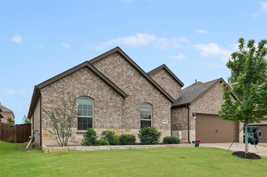 1709 Tumbleweed Court Property Photo 3
