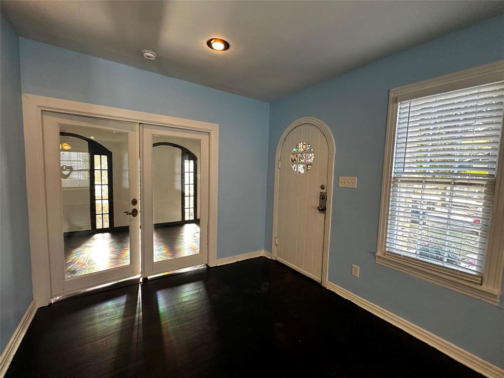 1009 E Humbolt Street Property Photo 3