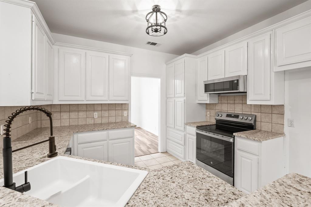 2107 Rivercrest Circle Property Photo 11