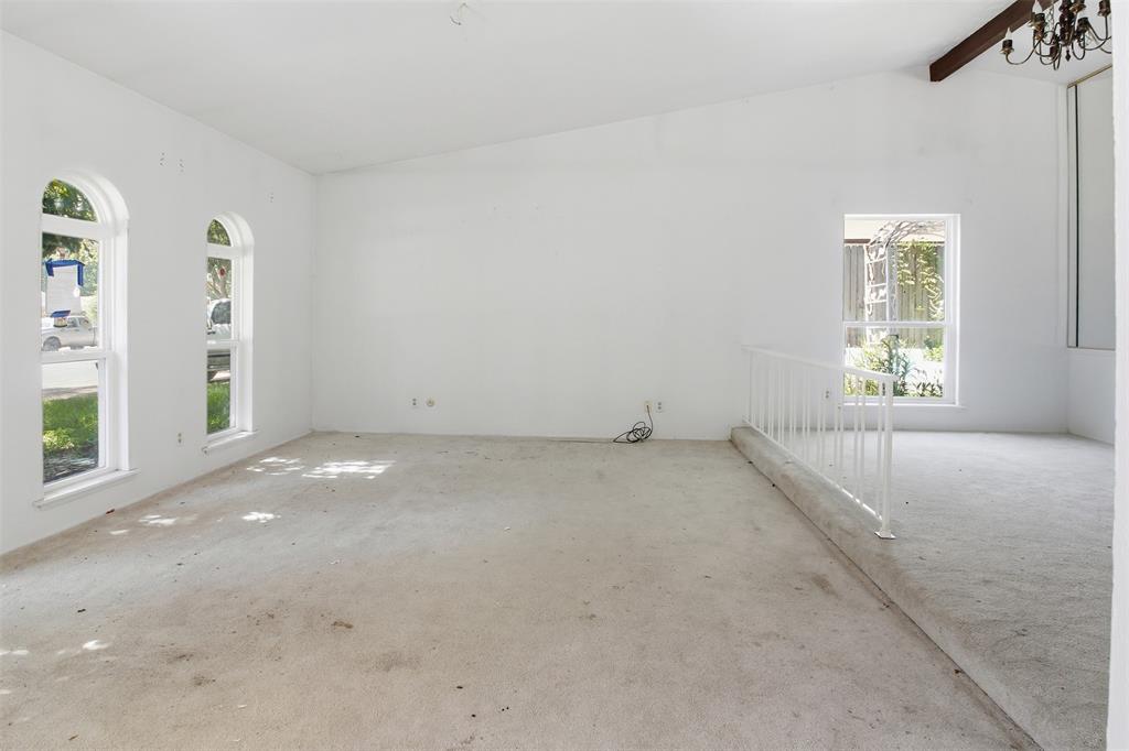 2604 Woodside Drive Property Photo 13