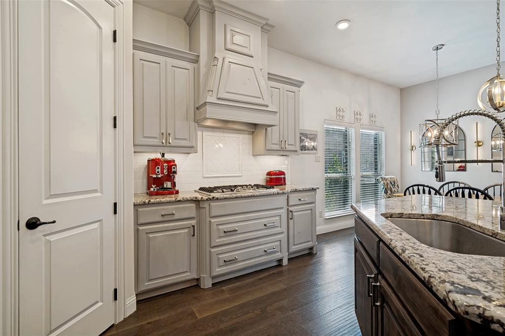 676 Princeton Way Property Photo 10