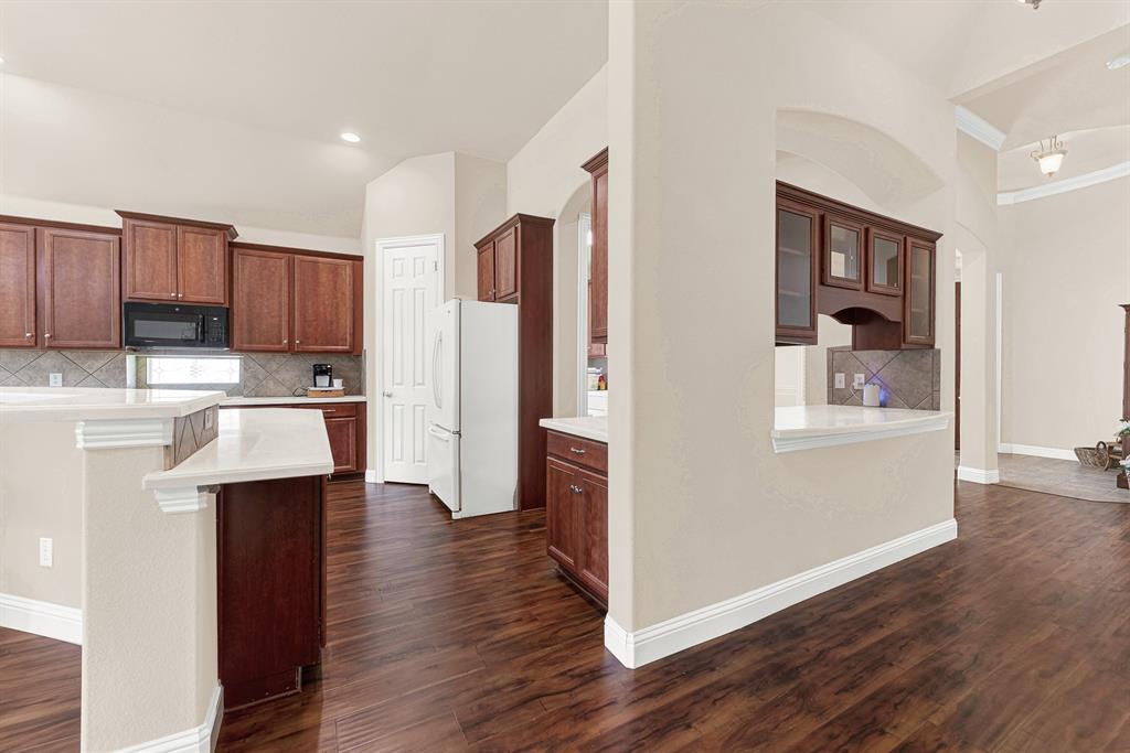 5724 New Castle Drive Property Photo 7