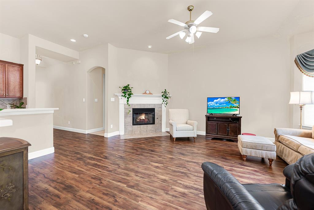 5724 New Castle Drive Property Photo 10