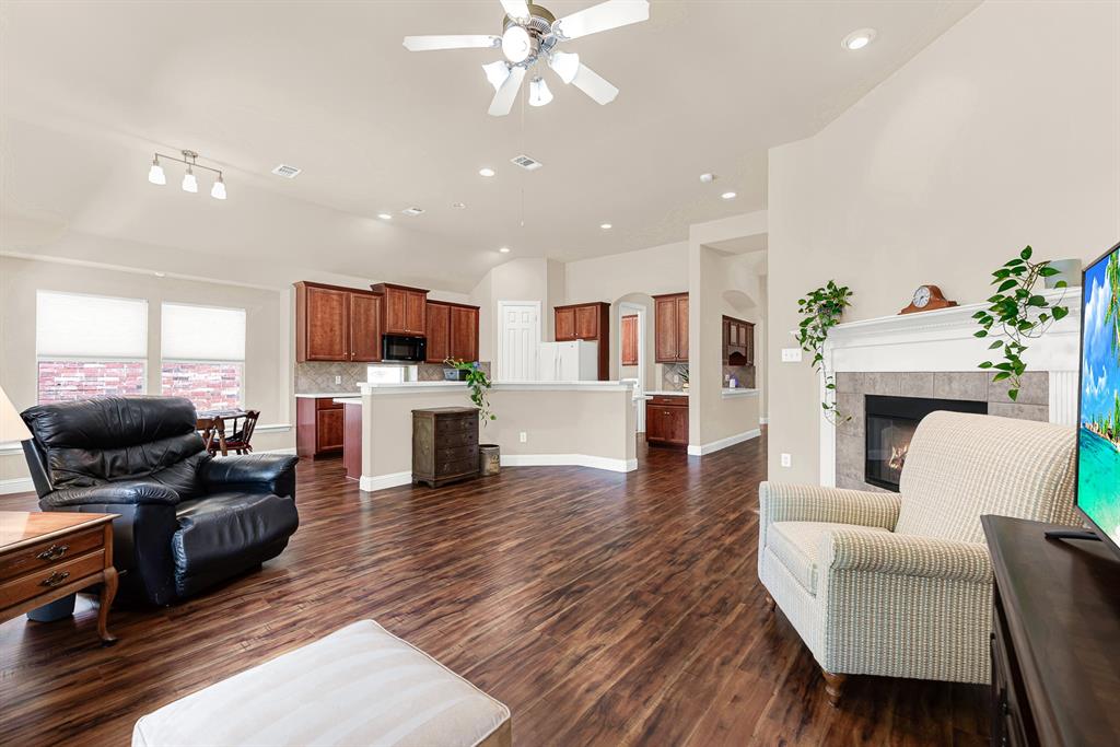 5724 New Castle Drive Property Photo 11