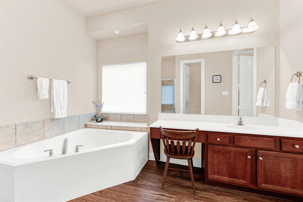 5724 New Castle Drive Property Photo 20