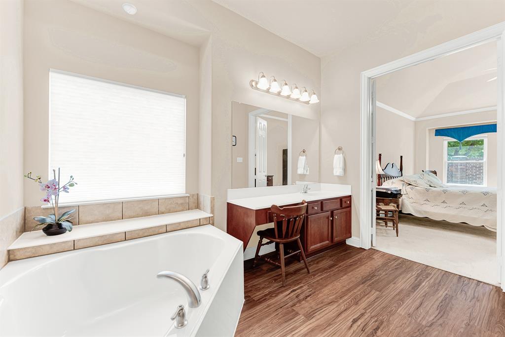 5724 New Castle Drive Property Photo 22