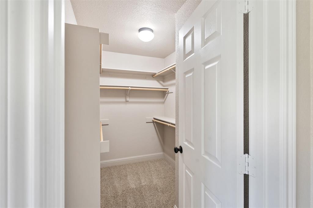 125 Meadow Heath Drive Property Photo 14