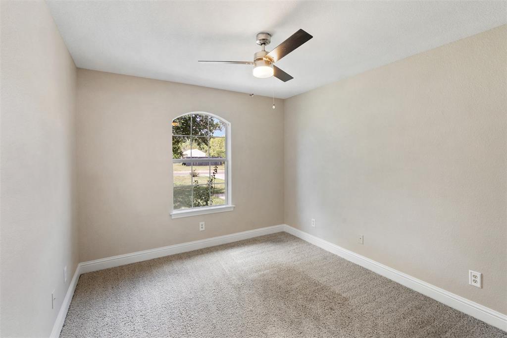 125 Meadow Heath Drive Property Photo 17