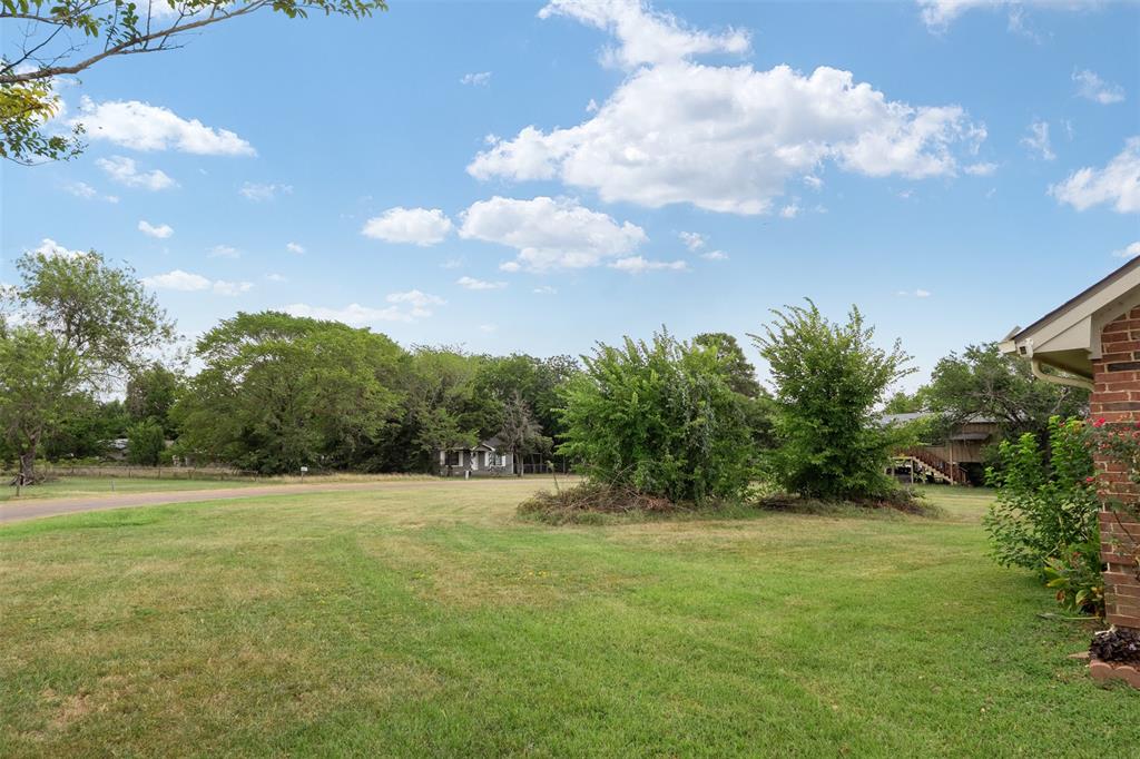 125 Meadow Heath Drive Property Photo 23