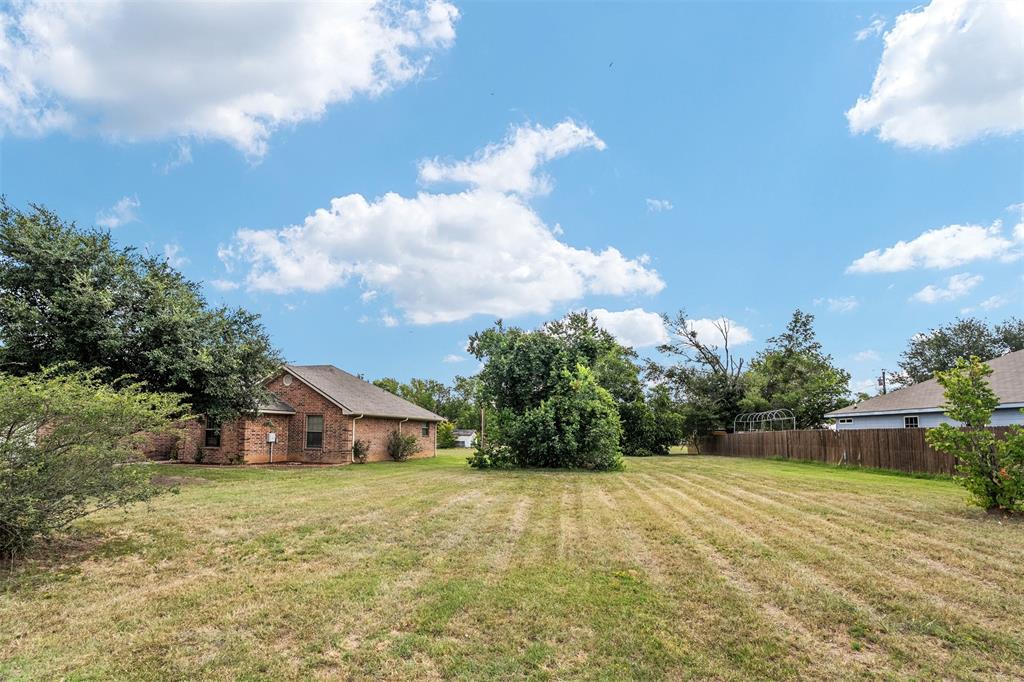 125 Meadow Heath Drive Property Photo 24