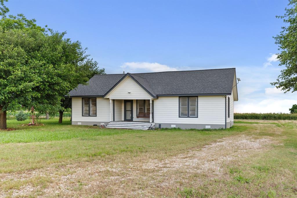 300 Grellhesl Property Photo 3