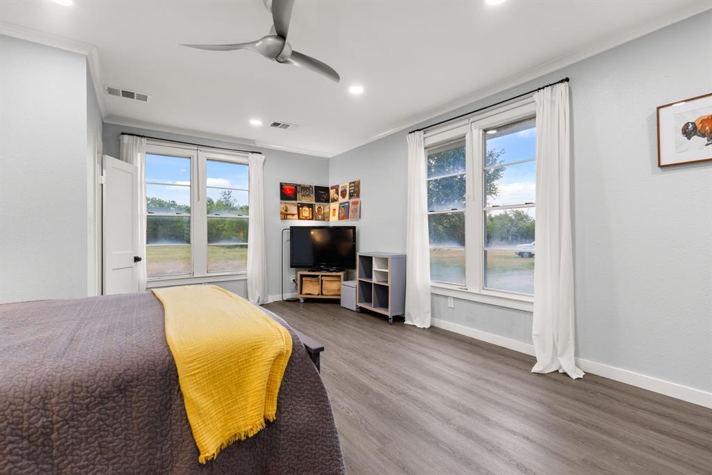 300 Grellhesl Property Photo 17