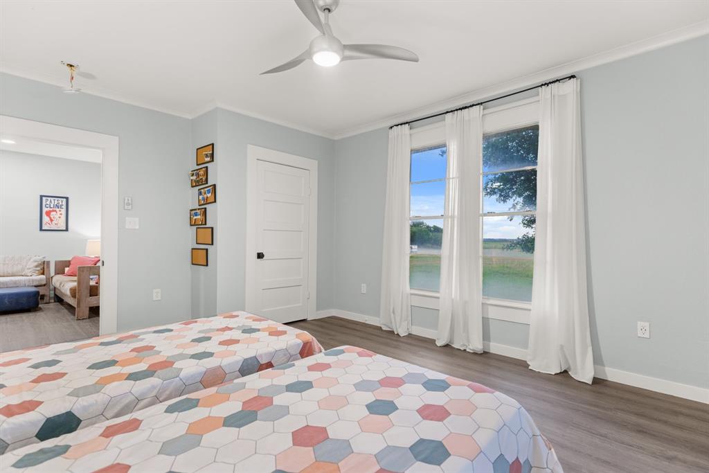 300 Grellhesl Property Photo 23