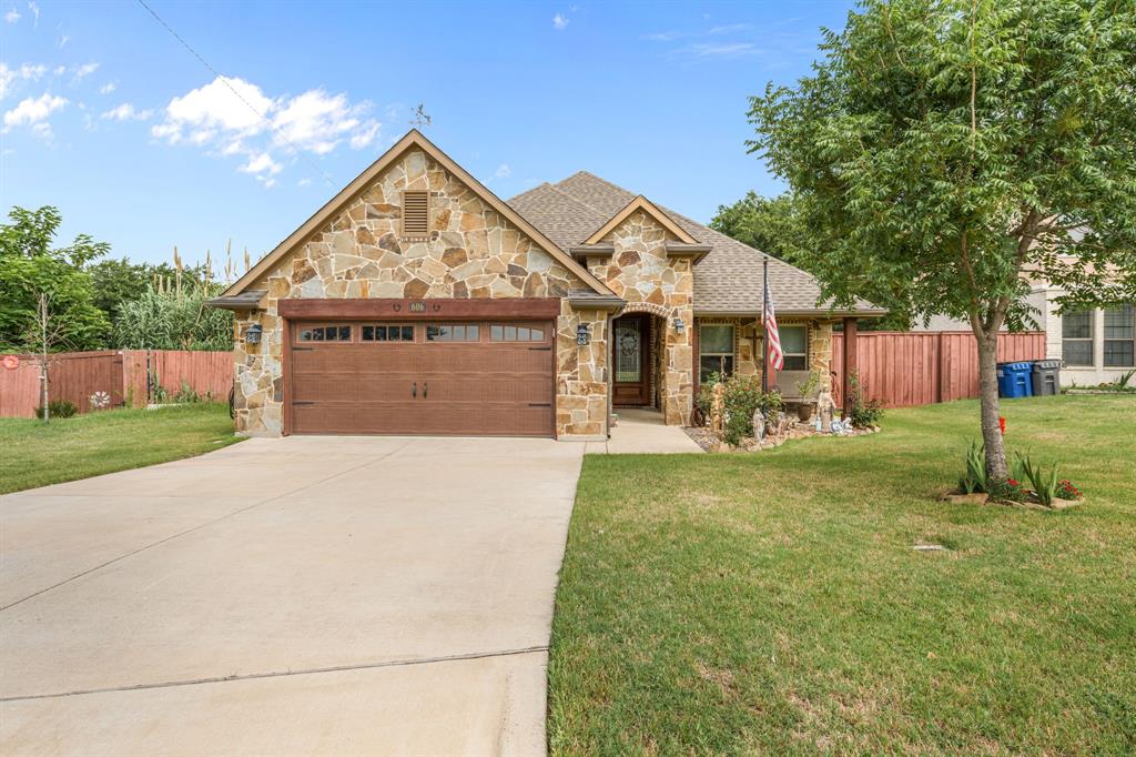 606 Hillside Circle Property Photo 1