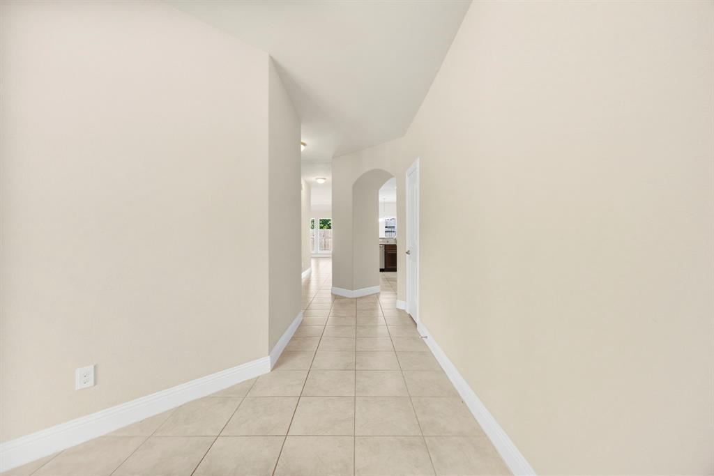 3908 Wavertree Road Property Photo 8