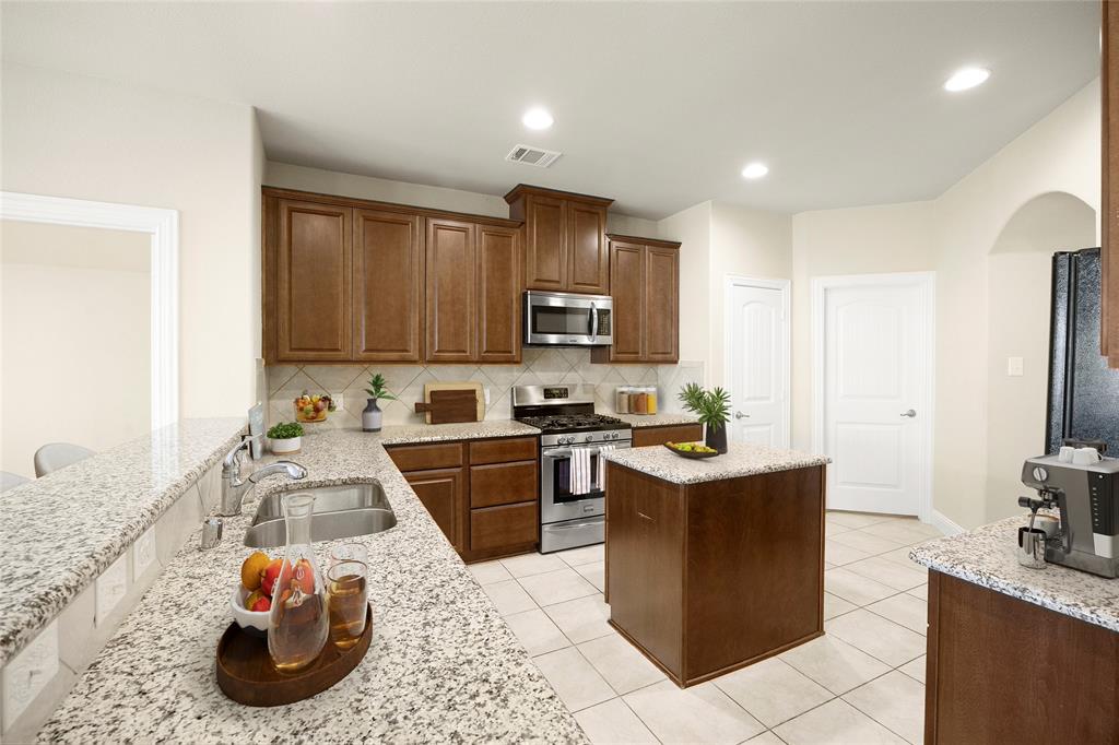 3908 Wavertree Road Property Photo 11